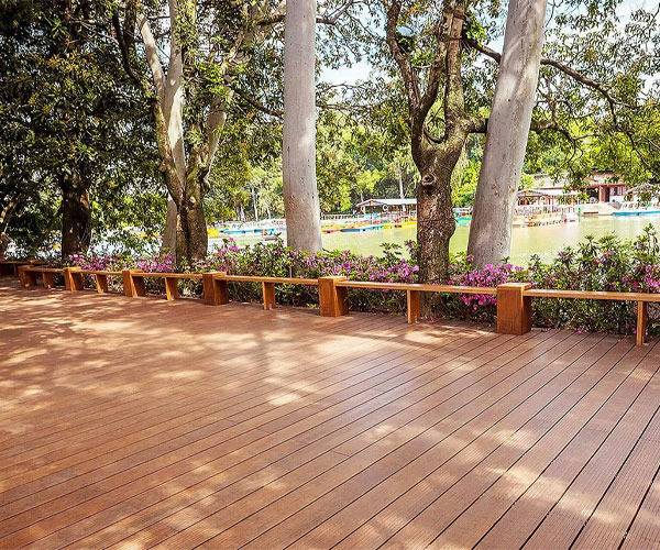 outdoor flooring in Dubai